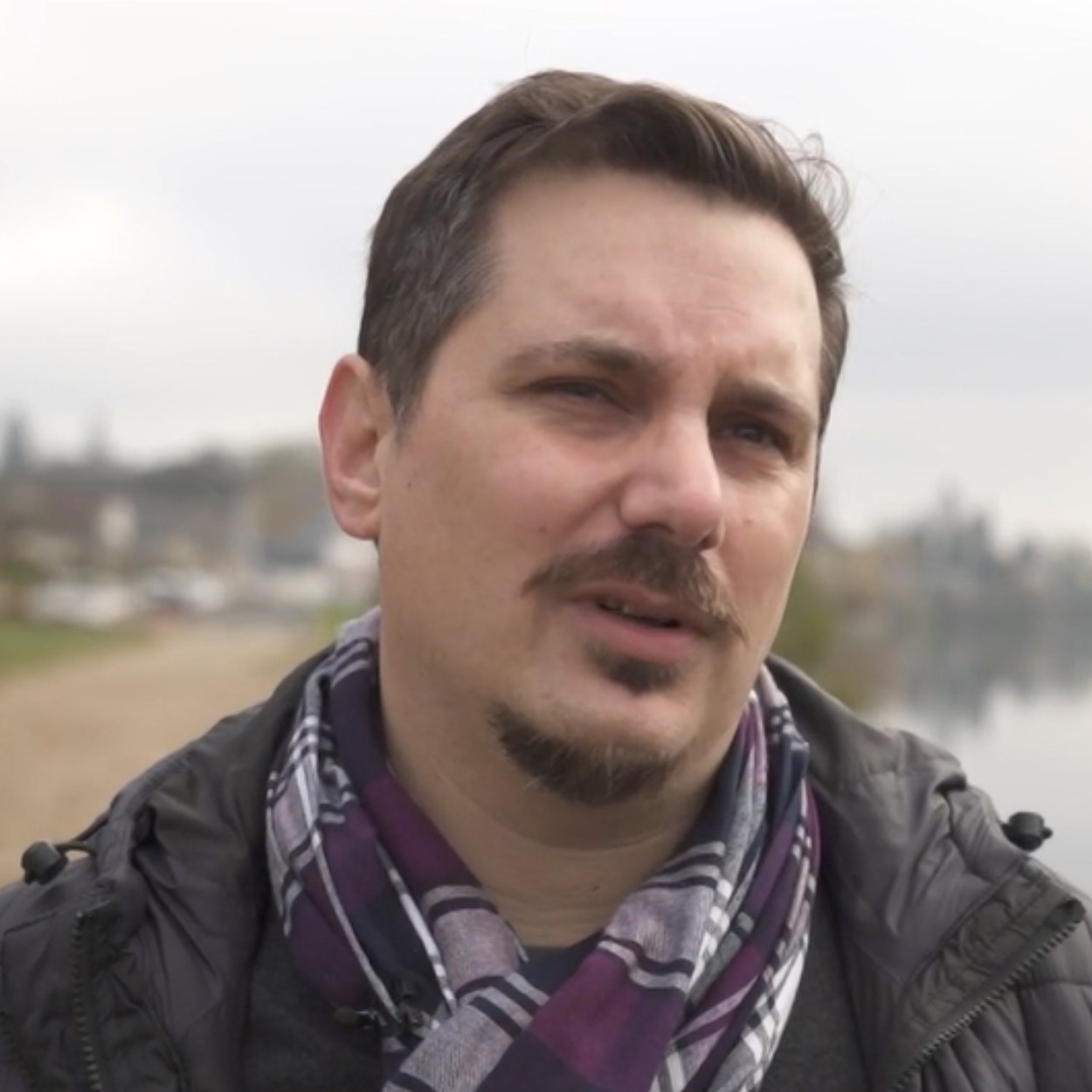 Julien RABEISEN, Employé de centre social, Dornes